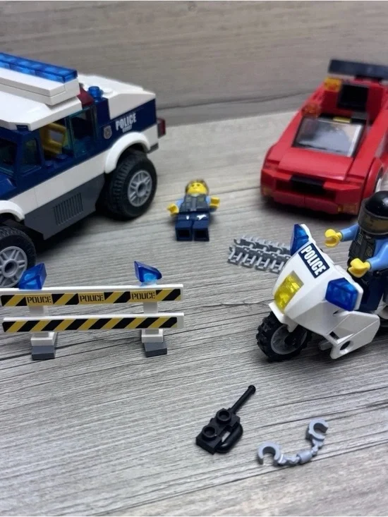 Lego Forest Police Station 4440 High Speed Chase 60138 Fire Car 30221
Minifigure - Picture 15 of 16